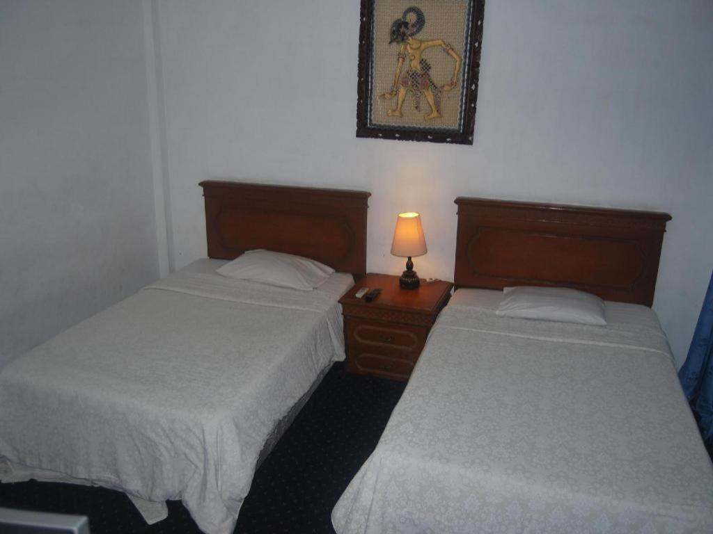 Sadinah Sahid Josodipuro Hotel Colomadu Bagian luar foto