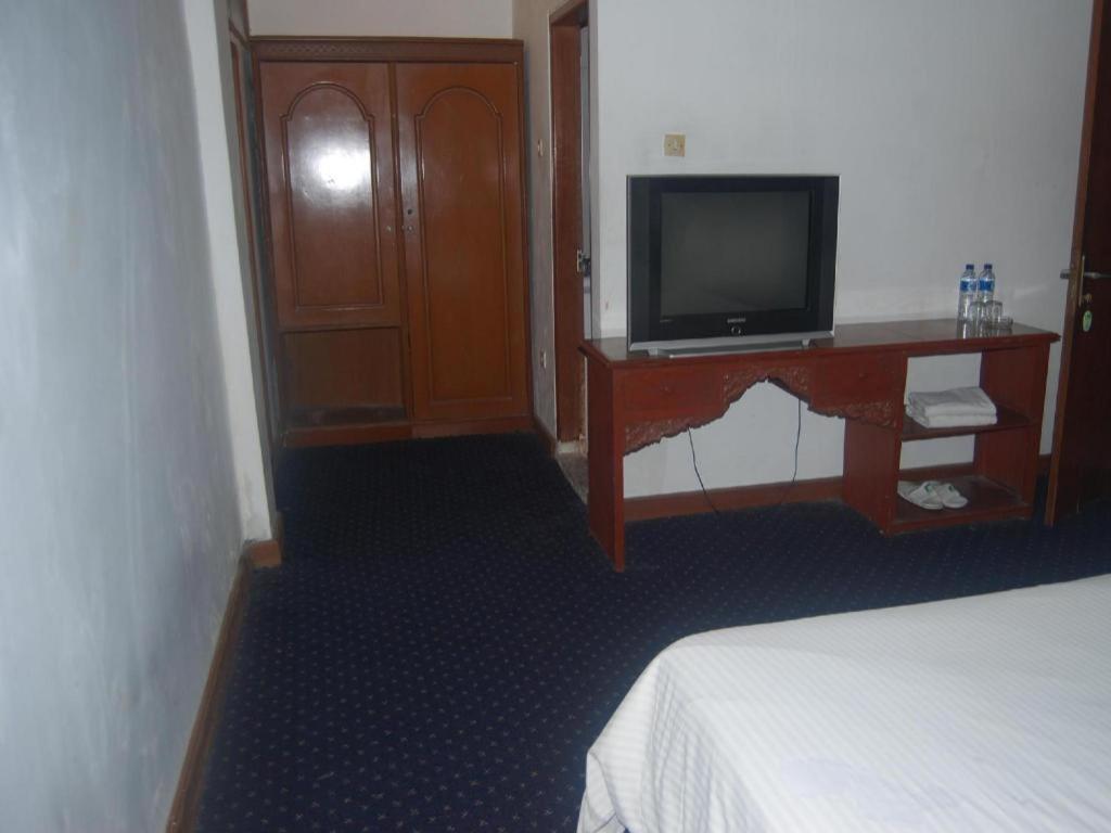 Sadinah Sahid Josodipuro Hotel Colomadu Bagian luar foto
