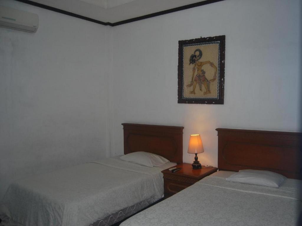 Sadinah Sahid Josodipuro Hotel Colomadu Bagian luar foto