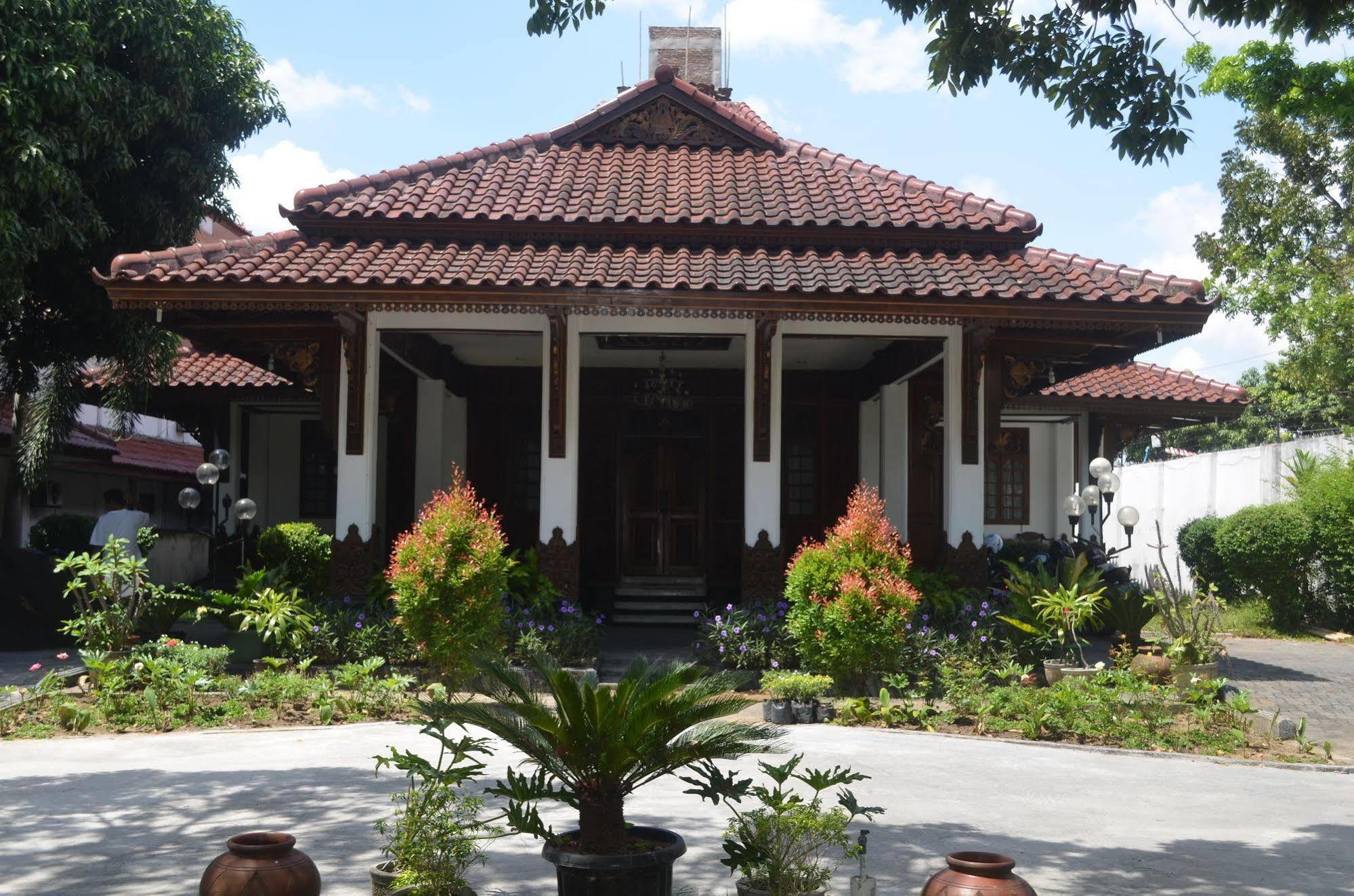 Sadinah Sahid Josodipuro Hotel Colomadu Bagian luar foto