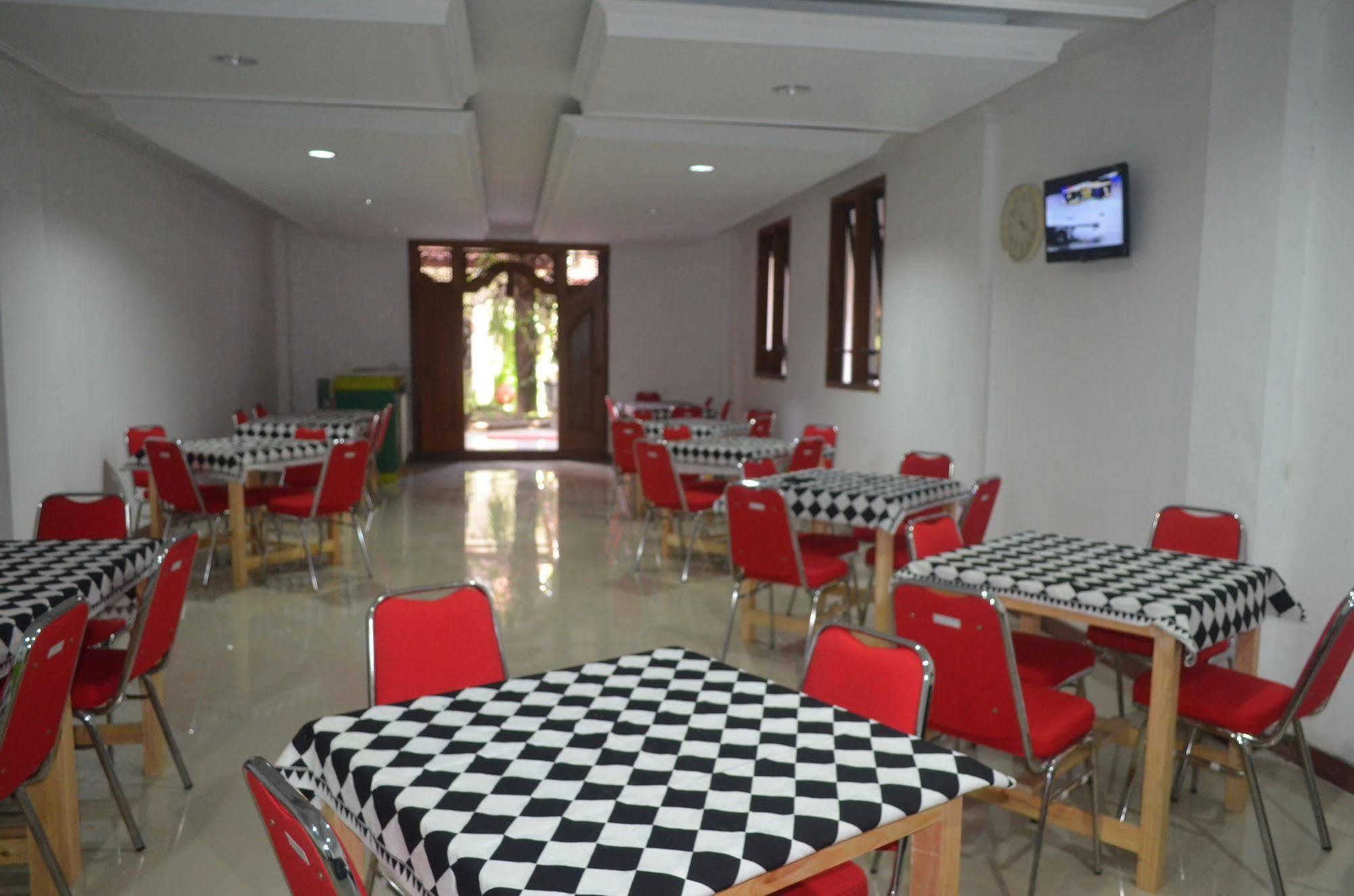 Sadinah Sahid Josodipuro Hotel Colomadu Bagian luar foto
