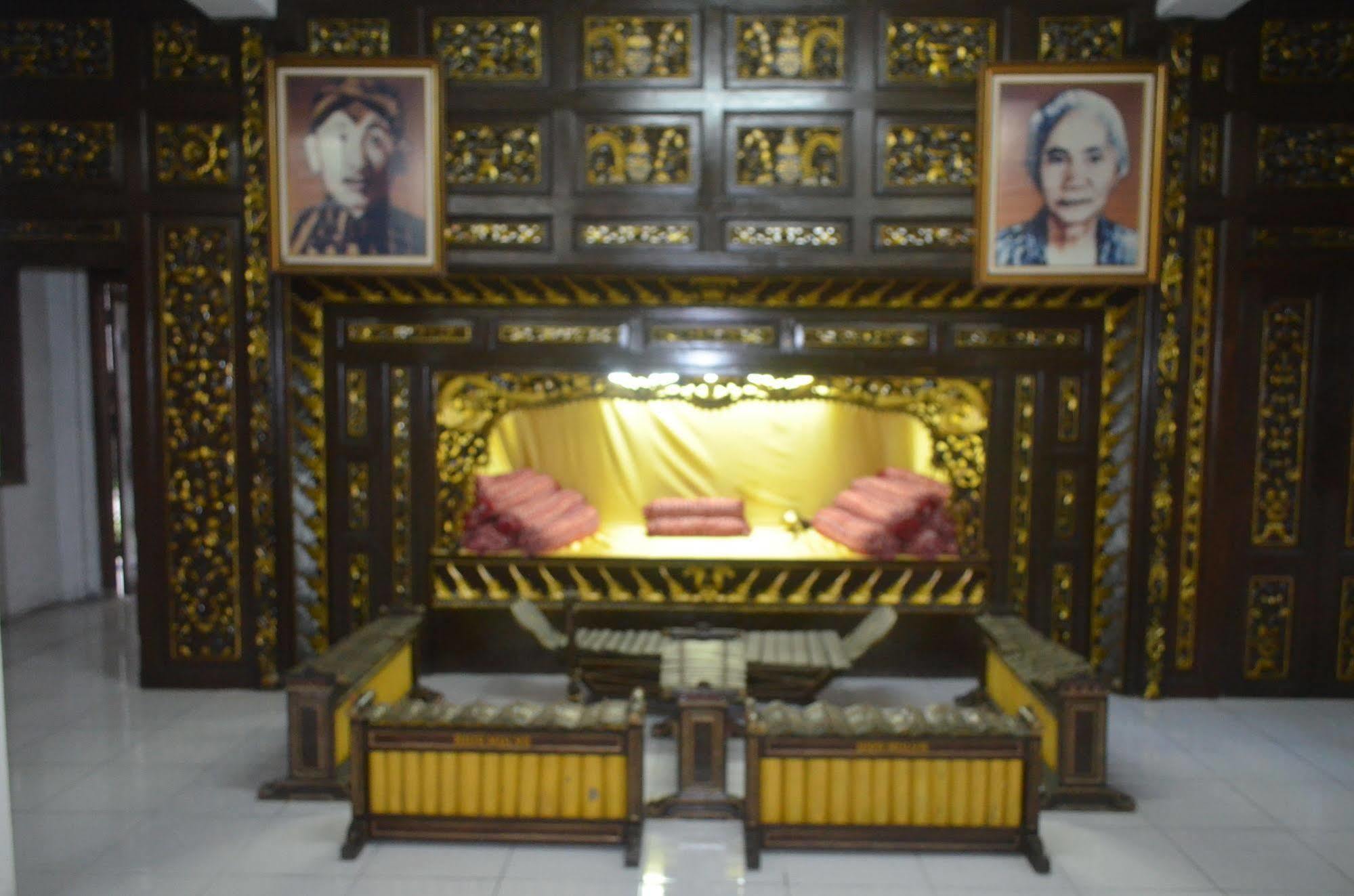 Sadinah Sahid Josodipuro Hotel Colomadu Bagian luar foto