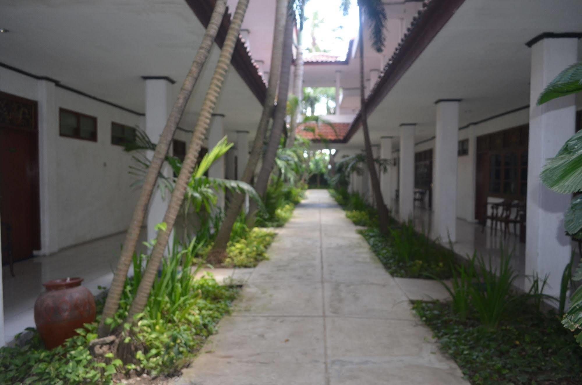 Sadinah Sahid Josodipuro Hotel Colomadu Bagian luar foto
