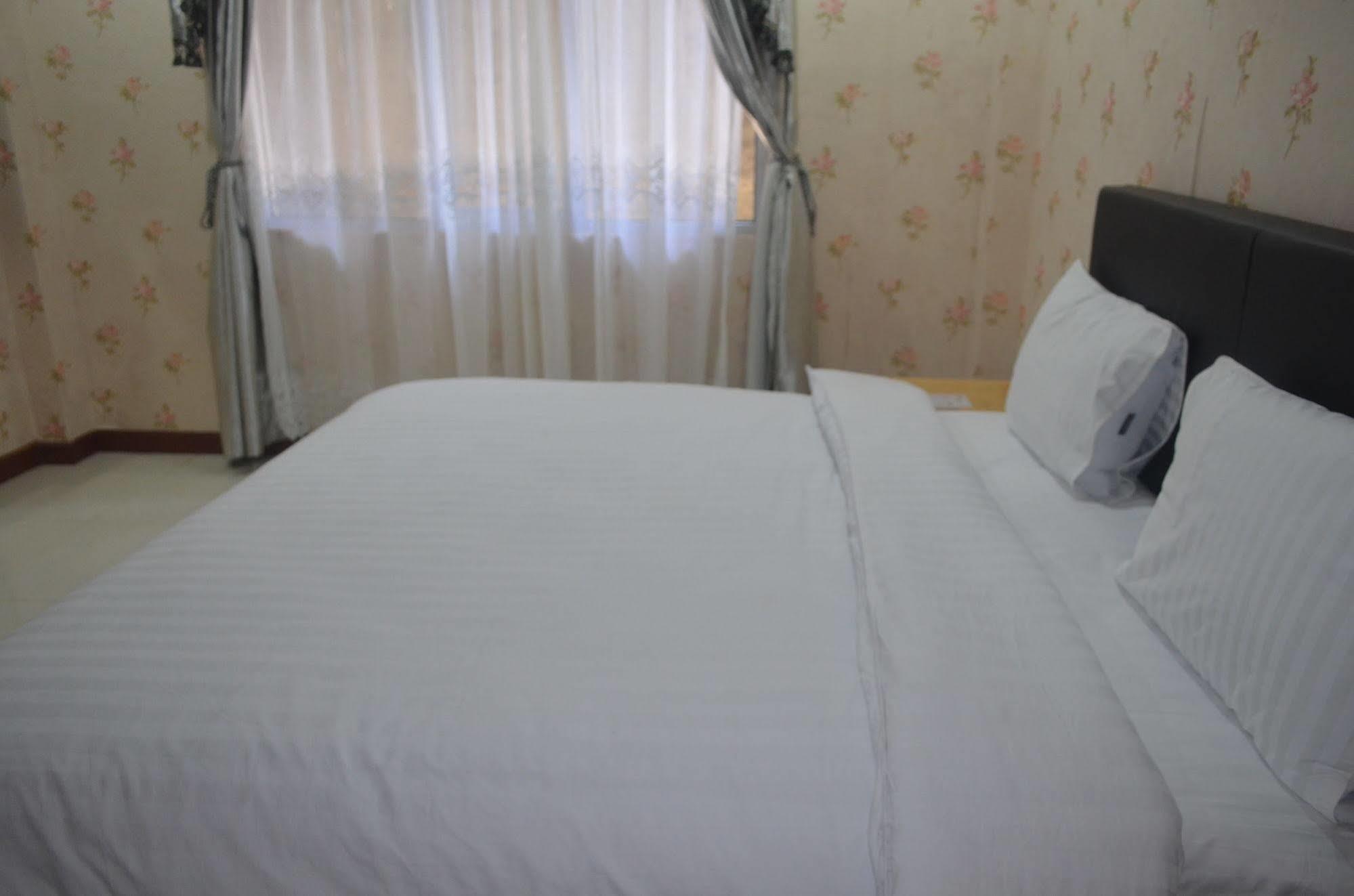 Sadinah Sahid Josodipuro Hotel Colomadu Bagian luar foto